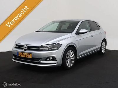 Grijs Occasion 2020 VW Polo Highline Hatchback | € 11.995 (Eerlijke prijs)