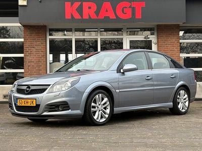 Grijs Occasion 2007 Opel Vectra GTS Executive Hatchback | € 2.950 (Eerlijke prijs)