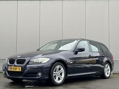 Blauw Occasion 2009 BMW 320 Stationwagen | € 5.950 (Eerlijke prijs)