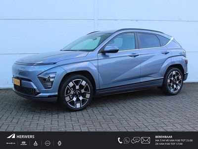 Meta blue (licht blauw) Occasion 2025 Hyundai Kona SUV | € 39.435 (Duur)