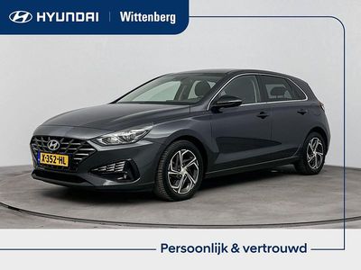Zwart Occasion 2023 Hyundai i30 Comfort Hatchback | € 19.900 (Eerlijke prijs)