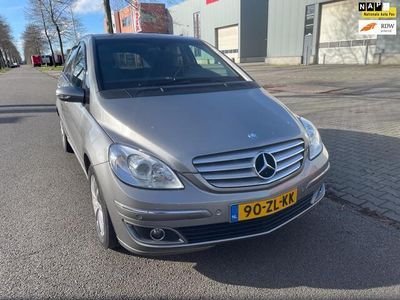 tweedehands Mercedes B150 zeer nette auto en super goed onderhouden