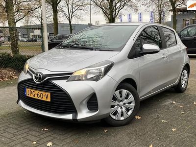 Grijs Gebruikt 2016 Toyota Yaris Live Hatchback | € 8.499 (Goede deal)