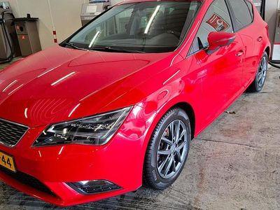 Rood Gebruikt 2014 Seat Leon Business Hatchback | € 9.500 (Eerlijke prijs)