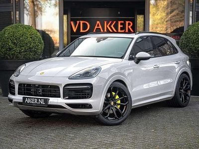 Grijs Occasion 2023 Porsche Cayenne Platinum Edition SUV | € 97.650 (Super prijs)