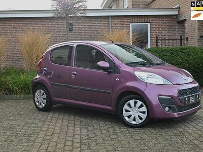 Paars Gebruikt 2013 Peugeot 107 Active Hatchback | € 3.900 (Eerlijke prijs)
