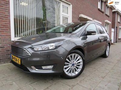 Grijs (metallic) Occasion 2018 Ford Focus Titanium Stationwagen | € 9.650 (Eerlijke prijs)