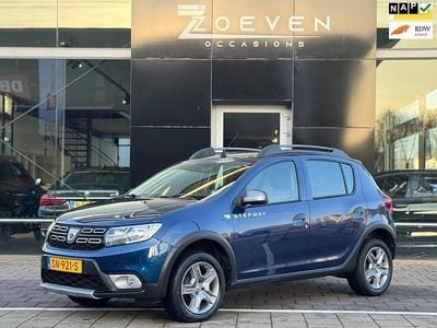 Blauw Occasion 2018 Dacia Sandero Stepway Hatchback | € 8.995 (Eerlijke prijs)