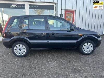 Zwart Occasion 2010 Ford Fusion Cool & Sound Edition MPV | € 2.750 (Eerlijke prijs)