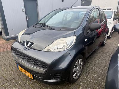 Occasion Peugeot 107 68 PK (50 kW) 2011 Grijs Hatchback