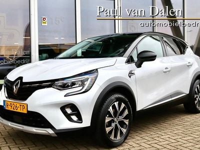 Wit (metallic) Gebruikt 2022 Renault Captur Techno SUV | € 16.900 (Goede deal)