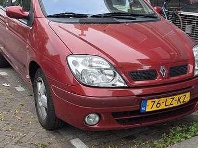 Rood Gebruikt 2003 Renault Scénic Expression MPV | € 1.200