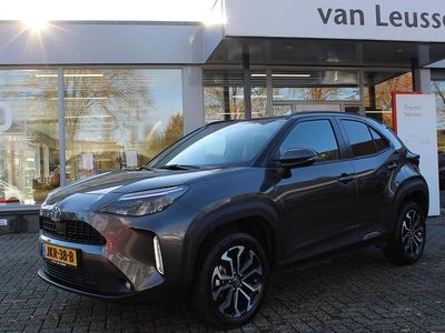 Grijs Occasion 2025 Toyota Yaris Cross Edition SUV | € 29.499 (Eerlijke prijs)