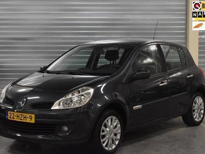 tweedehands Renault Clio 1.2-16V Special Rip Curl 64.000KM!!!!