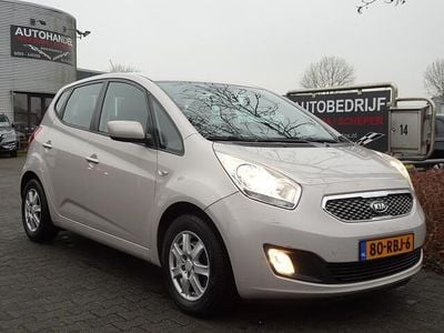 Beige Gebruikt 2011 Kia Venga Hatchback | € 4.450 (Goede deal)