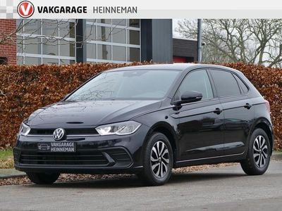 Zwart (parellak) Gebruikt 2022 VW Polo Business Hatchback | € 20.950 (Eerlijke prijs)