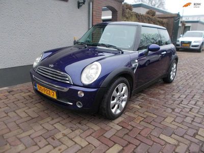 Blauw (metallic) Gebruikt 2005 Mini ONE Hatchback | € 1.799 (Eerlijke prijs)