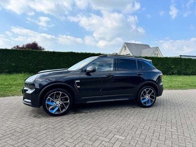Lynk & Co 01
