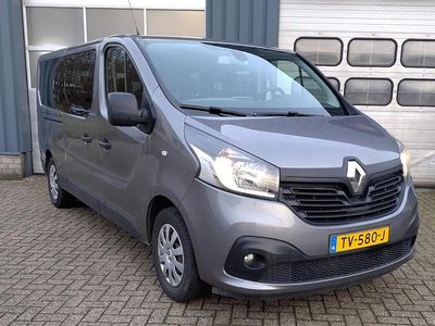 Grijs Occasion 2016 Renault Trafic Expression MPV | € 12.950