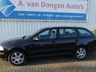Zwart Occasion 2008 Skoda Octavia Elegance Stationwagen | € 2.495 (Eerlijke prijs)