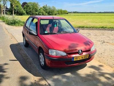 Peugeot 106