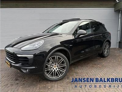 Zwart Gebruikt 2016 Porsche Cayenne SUV | € 34.985 (Iets duurder)