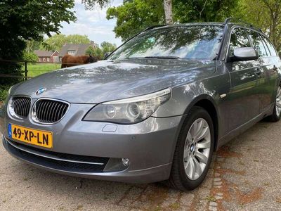 BMW 523
