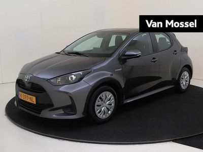 Occasion Toyota Yaris Hybrid Active 116 PK (85 kW) 2021 Grijs Hatchback