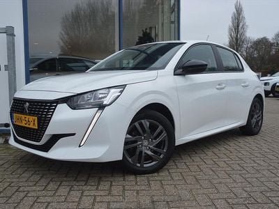 Wit Gebruikt 2022 Peugeot 208 Active Hatchback | € 13.890 (Eerlijke prijs)