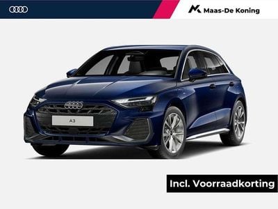 Blauw Nieuw 2025 Audi A3 Sportback e-tron S-Line Hatchback | € 43.590 (Super prijs)