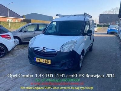 Wit Occasion 2014 Opel Combo Cabriolet | € 3.299 (Goede deal)