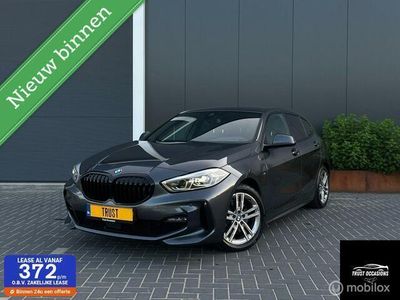 Grijs Gebruikt 2021 BMW 118 M Sport Hatchback | € 19.995 (Eerlijke prijs)