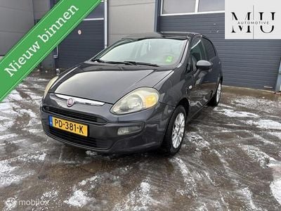 Zwart Gebruikt 2011 Fiat Punto Evo Pop Hatchback | € 2.200 (Goede deal)