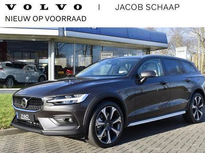 tweedehands Volvo V60 CC B5 264PK Mild Hybride Automaat AWD Ultimate Direct leverbaar | Blis | Stoel massage | 360 camera | Panodak | Stoel ventilatie