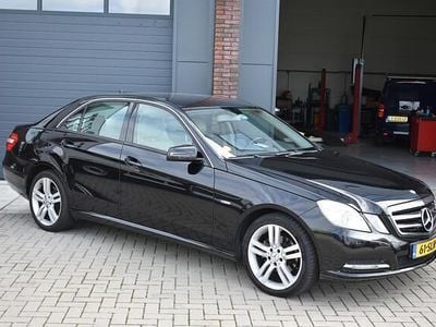 Zwart Gebruikt 2011 Mercedes E200 Sedan | € 6.950