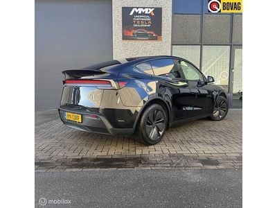 Zwart Occasion 2025 Tesla Model Y Long Range RWD SUV | € 48.890