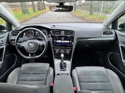 Wit Gebruikt 2018 VW Golf VII Highline Hatchback | € 13.999 (Super prijs)