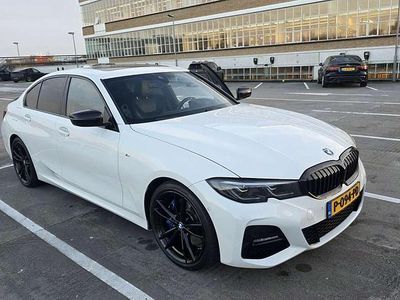 Wit Occasion 2021 BMW 330 Executive Sedan | € 37.400 (Eerlijke prijs)