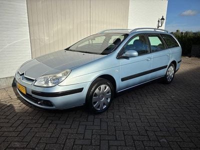 Blauw (metallic) Gebruikt 2005 Citroën C5 Prestige Stationwagen | € 1.995 (Eerlijke prijs)