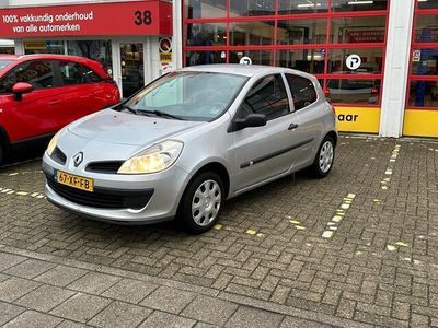 tweedehands Renault Clio 1.4-16V Business Line Airco