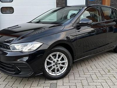 Zwart Occasion 2021 VW Polo Life Hatchback | € 15.975 (Eerlijke prijs)