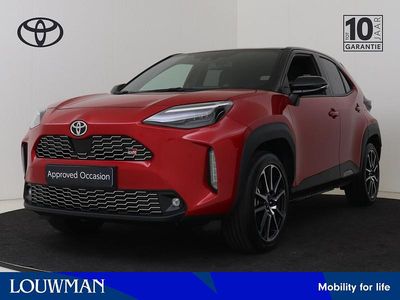 Rood Occasion 2023 Toyota Yaris Cross Sport SUV | € 33.495 (Eerlijke prijs)