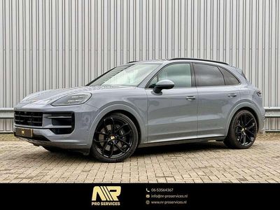 Grijs Occasion 2023 Porsche Cayenne Sport SUV | € 102.900 (Duur)