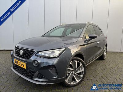 Grijs (metallic) Occasion 2025 Seat Arona Business SUV | € 28.450 (Duur)
