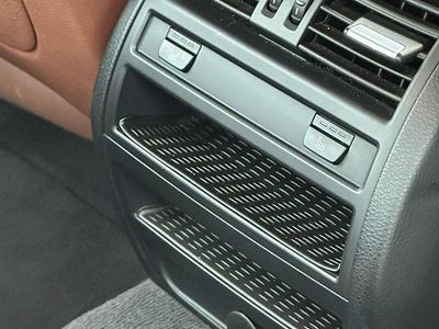 Zwart (metallic) Gebruikt 2012 BMW 528 Executive Sedan | € 6.800