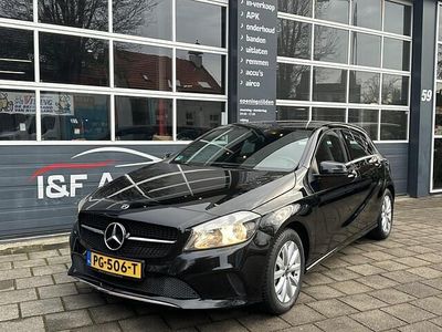 Zwart Gebruikt 2017 Mercedes A160 Ambition Hatchback | € 15.890 (Eerlijke prijs)