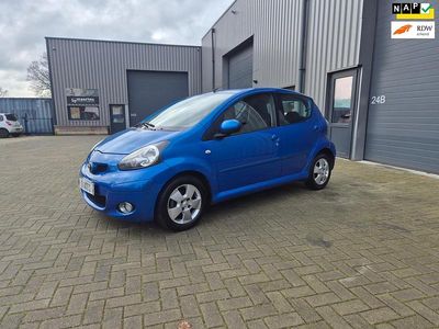 Occasion Toyota Aygo 68 PK (50 kW) 2009 Blauw Hatchback