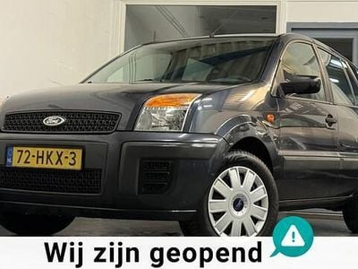 Grijs Gebruikt 2009 Ford Fusion Cool & Sound Edition MPV | € 1.995 (Goede deal)