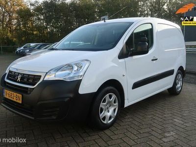 Wit Occasion 2017 Peugeot Partner S MPV | € 6.450 (Goede deal)
