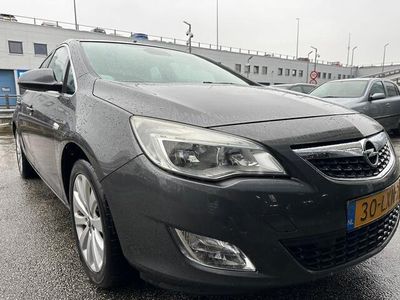 tweedehands Opel Astra 1.4 Turbo Cosmo Clima Cruise CarPlay Navi